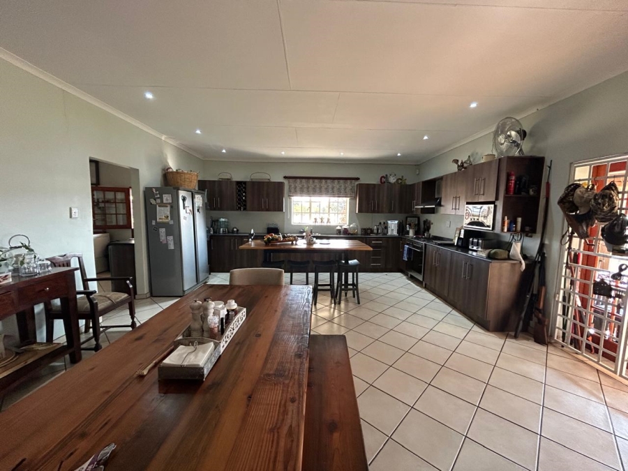 8 Bedroom Property for Sale in Swartruggens North West